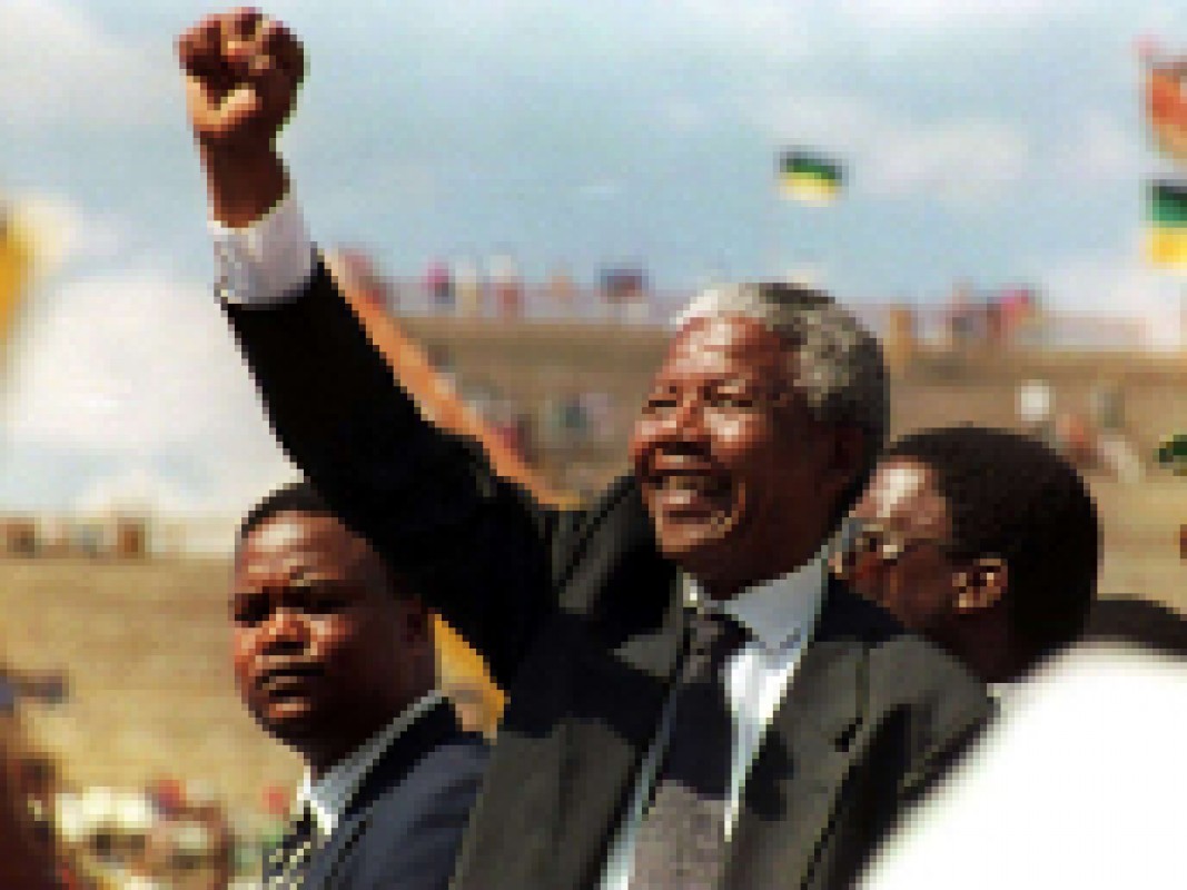 1495790523_tmp_mandela_walter_dhladhla__staf__getty_images_1995_1504783767.jpg