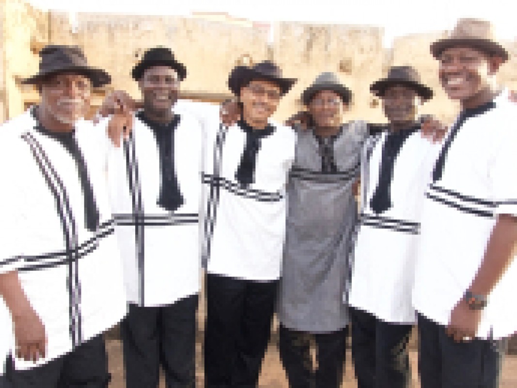 ali-farka-tour__-band_695x410_acf_cropped_1511967119.jpg