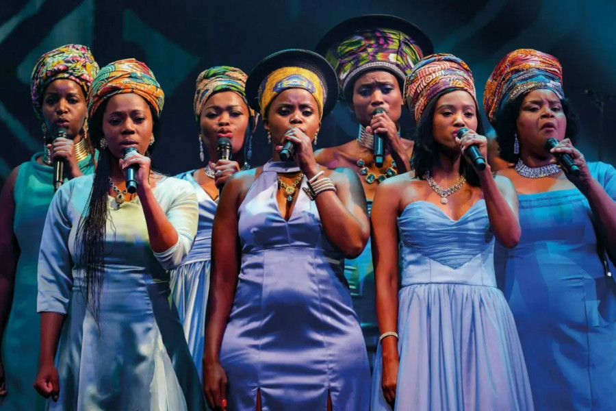 The-African-Mamas-Graceland-Wim-Lanser.jpg